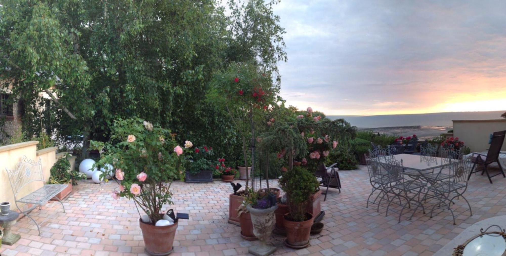 Appartement Terrasse Face Mer Villerville Exterior photo